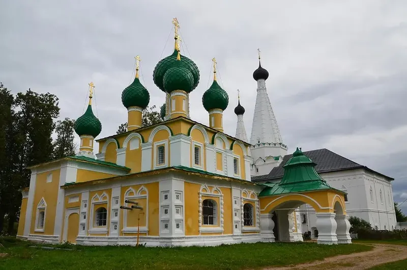 Углич: машина времени на берегу Волги