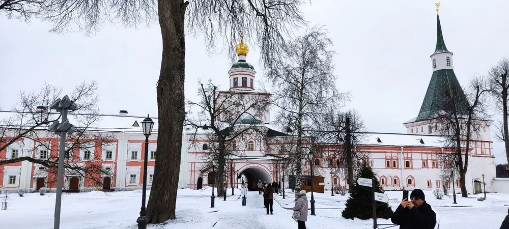 Валдайский Иверский монастырь – центр колоколов