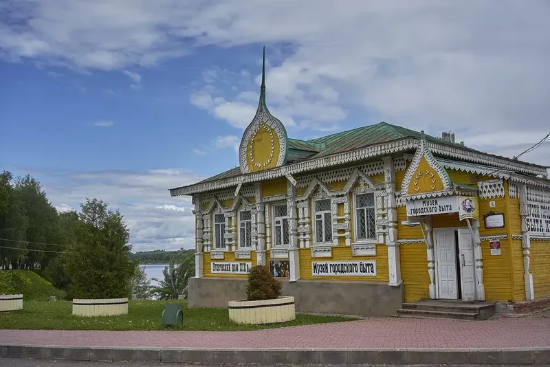 Углич: машина времени на берегу Волги