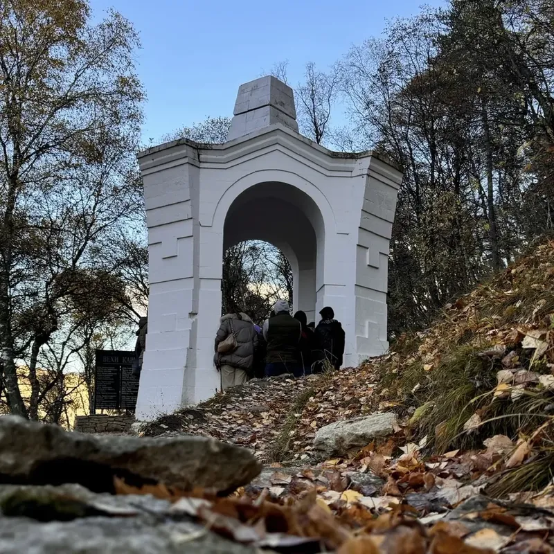 Групповая экскурсия в Гуниб – «аул, парящий в облаках», с посещением Салтинского подземного водопада.