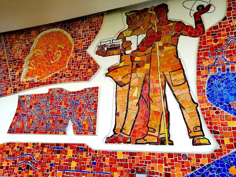 «Московский дворец мечты. Пионеры 21 века» - пешеходная экскурсия по территории дворца и в корпусах.