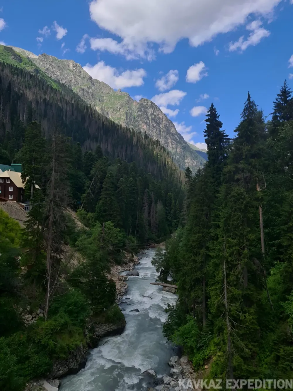 Путешествие на Домбай, Сырные пещеры и Уллу-Муруджу из Ессентуков