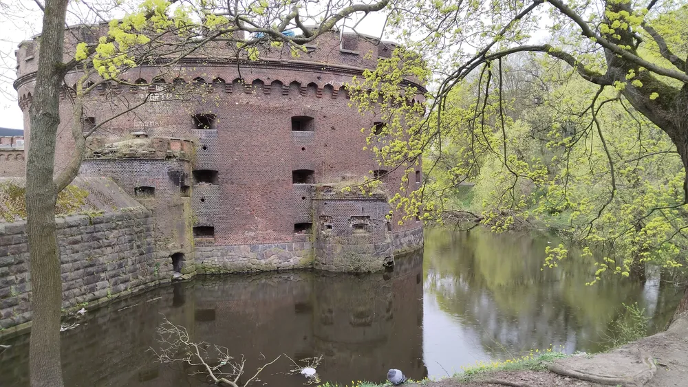 Сказочная одиссея в глубь веков - от шумного острова Канта до тихих вилл Марауненхоф