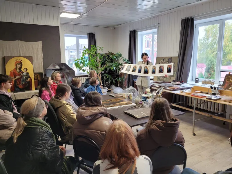 Экскурсия в реставрационную мастерскую икон