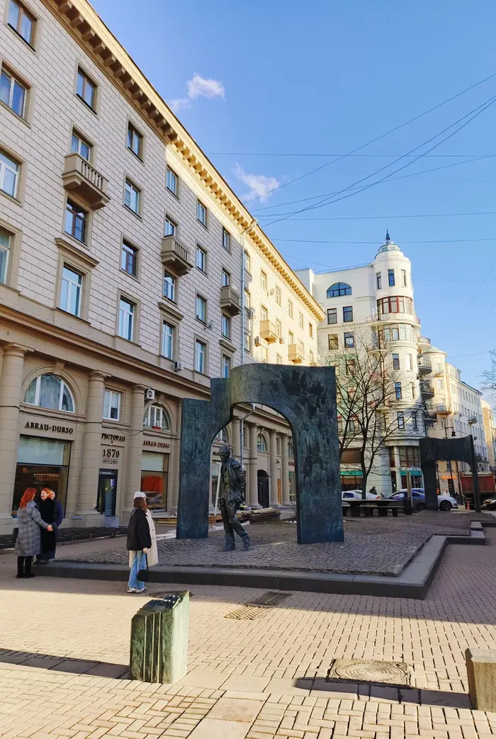Старый Арбат - от прошлого к настоящему