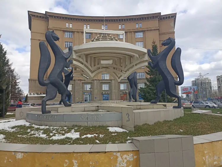 Авторская экскурсия по Красному проспекту Новосибирска