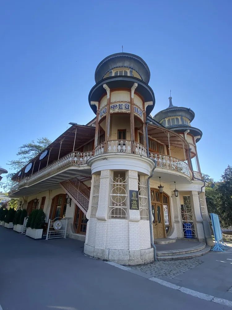 Обзорная экскурсия по курортному городу, в который влюбляешься