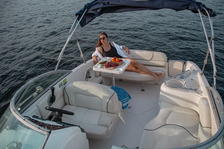 Прогулка на катере по Волге