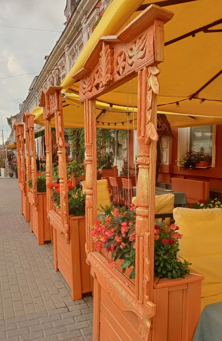 Блеск и нищета в Нижнем Новгороде: о социальном соседстве времен XIX века