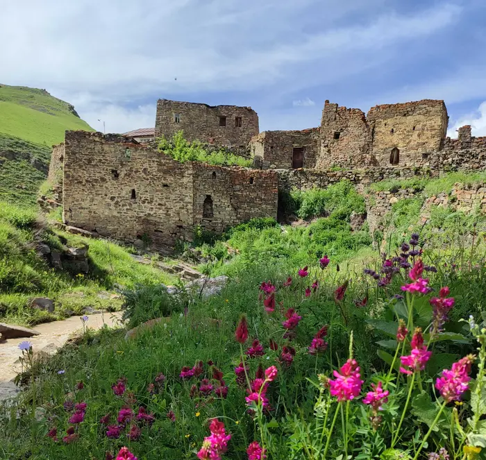 Затерянный мир Дигории: водопады, ледники и древние святилища. Выезд из Кисловодска