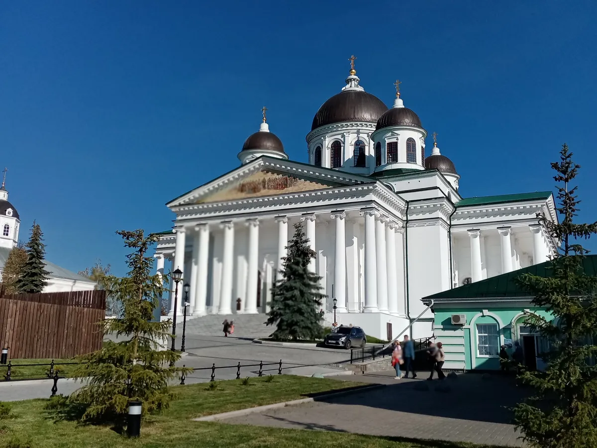 Нижегородский край: древний Арзамас и тайны подземного музея в Пешелани.