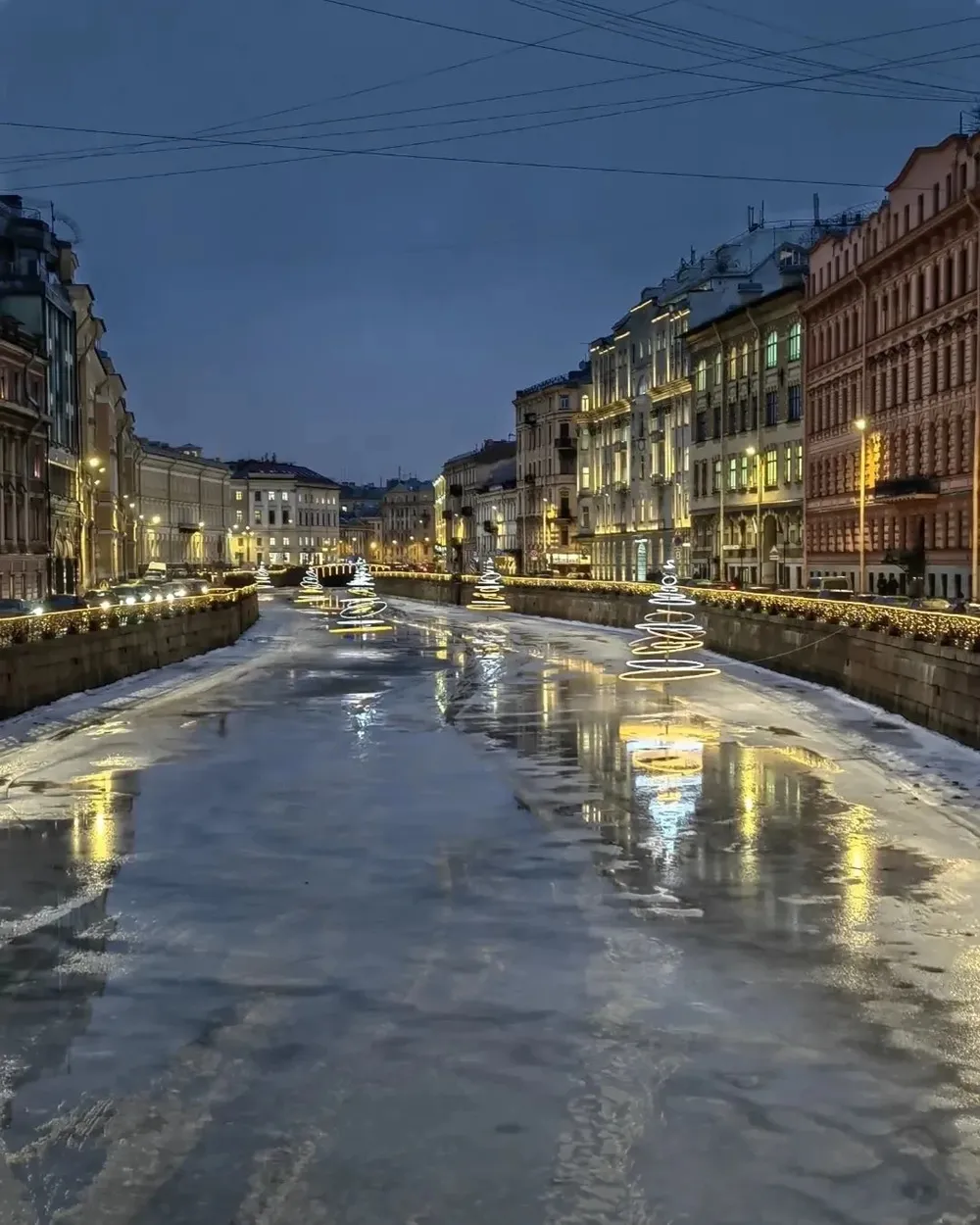 Новогодние истории Петербурга: от елки Петра I до наших дней