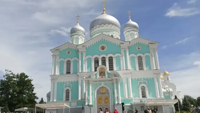 Однодневная автобусная экскурсия в Дивеево и Арзамас из Нижнего Новгорода