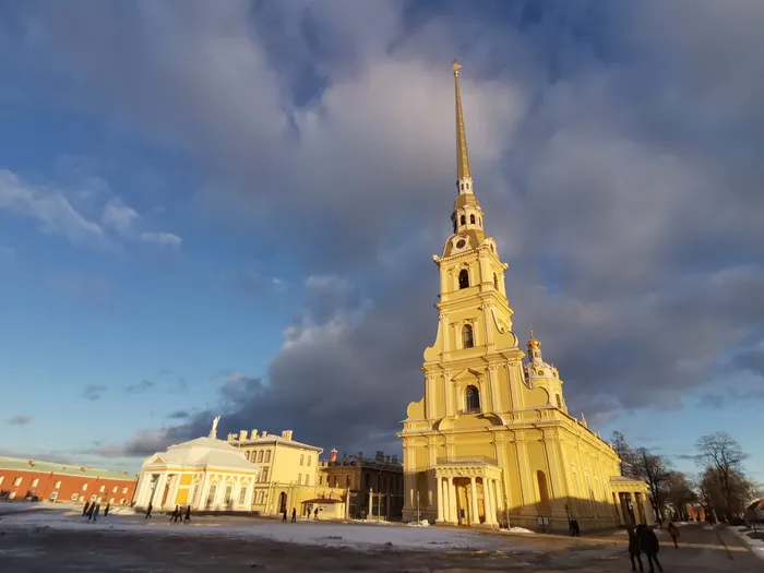 Индивидуальная обзорная экскурсия по Санкт-Петербургу на автомобиле