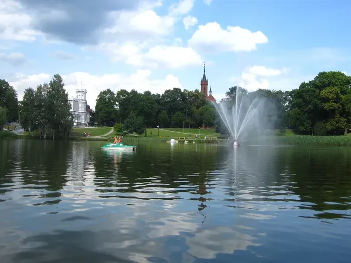Поездка в Петергоф и Кронштадт символы Петровской эпохи