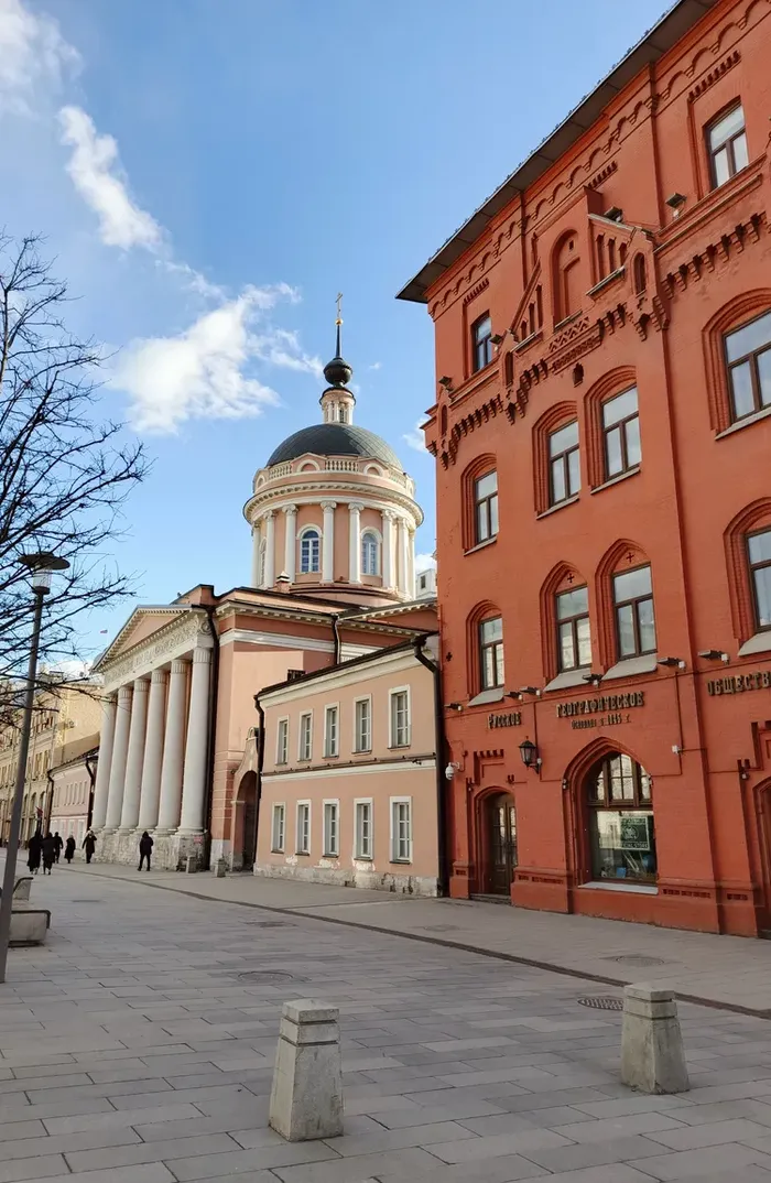 По следам древней крепостной стены Китай-города