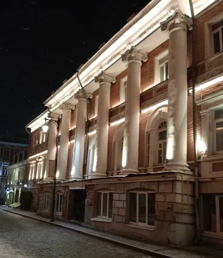 Блеск и нищета в Нижнем Новгороде: о социальном соседстве времен XIX века