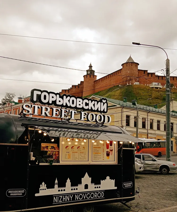 Блеск и нищета в Нижнем Новгороде: о социальном соседстве времен XIX века