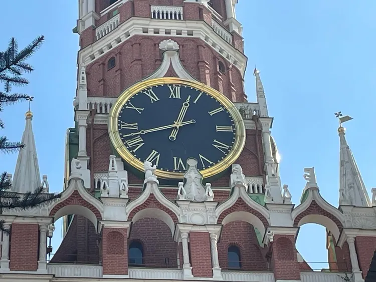 Прогулка по Александровскому саду, Красной площади и Зарядью.