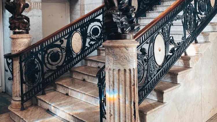 Петербург без скучных дат: необычная обзорная экскурсия