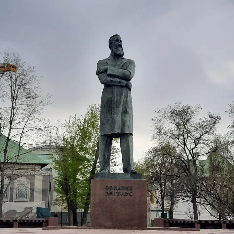 Пречистенка: дворцы и тайные истории старой Москвы