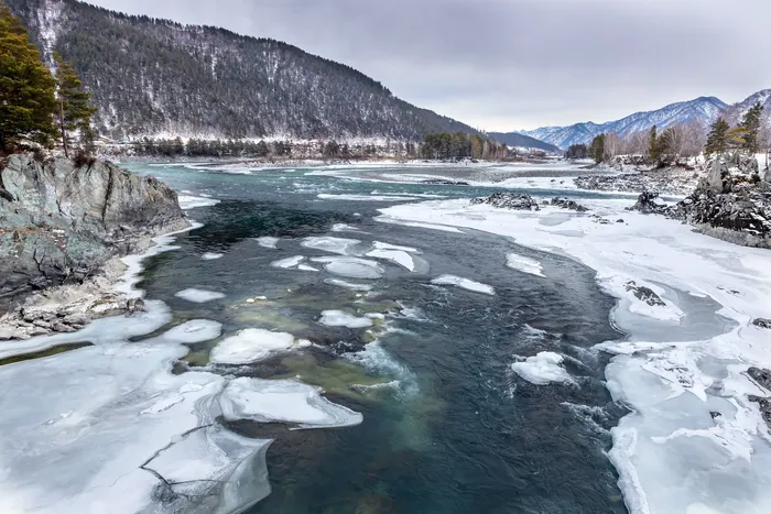 Морозные узоры Алтая: там, где рождается чистейший воздух планеты