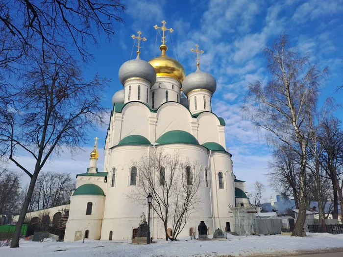 Новодевичий монастырь: шедевр русского зодчества