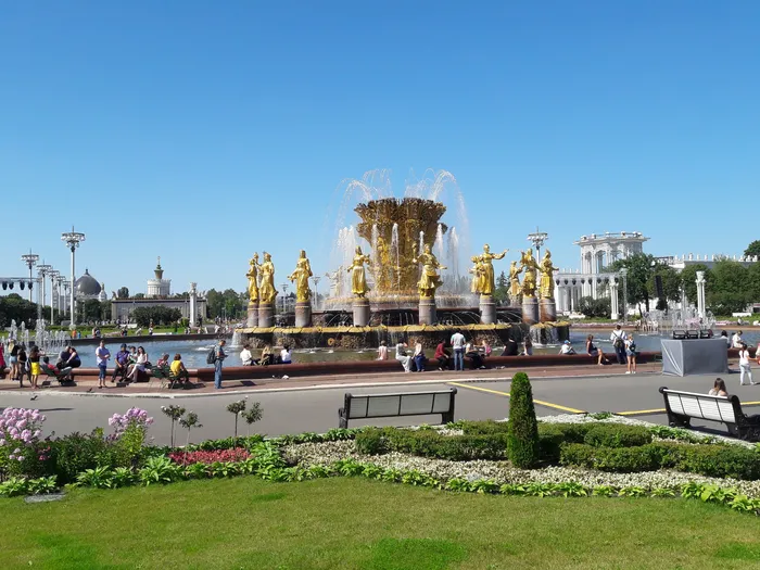 ВДНХ: где СССР до сих пор жив — и это невероятно красиво