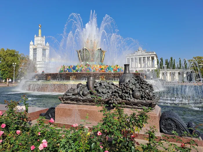 ВДНХ: где СССР до сих пор жив — и это невероятно красиво