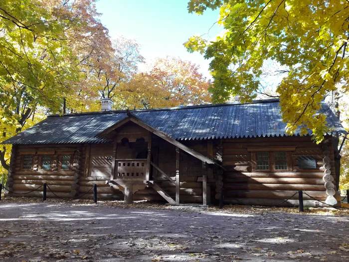 Царский быт, династические драмы и мистика в усадьбе Коломенское