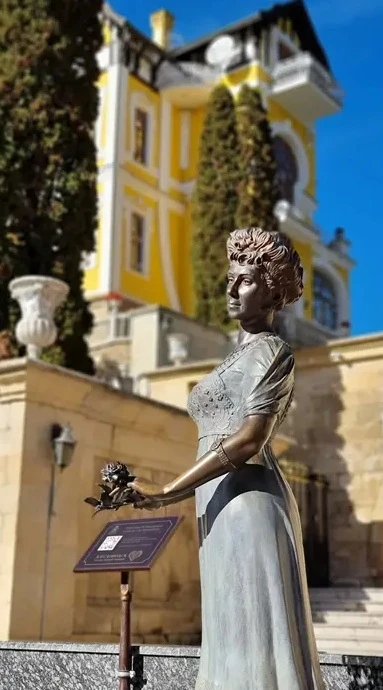 Чебурашка, Шаляпин и старые открытки: авторский фотоквест по киношному Кисловодску