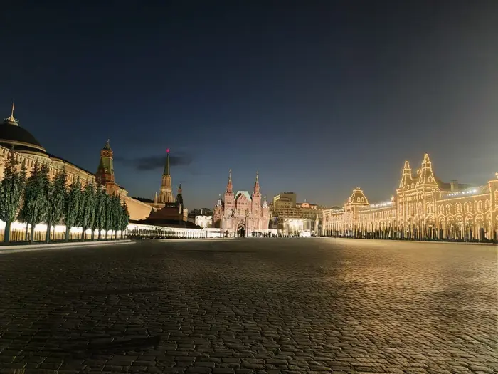 Москва глянцевая и Москва мистическая: новогодняя экскурсия с таинственной начинкой