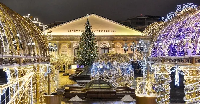 Москва глянцевая и Москва мистическая: новогодняя экскурсия с таинственной начинкой