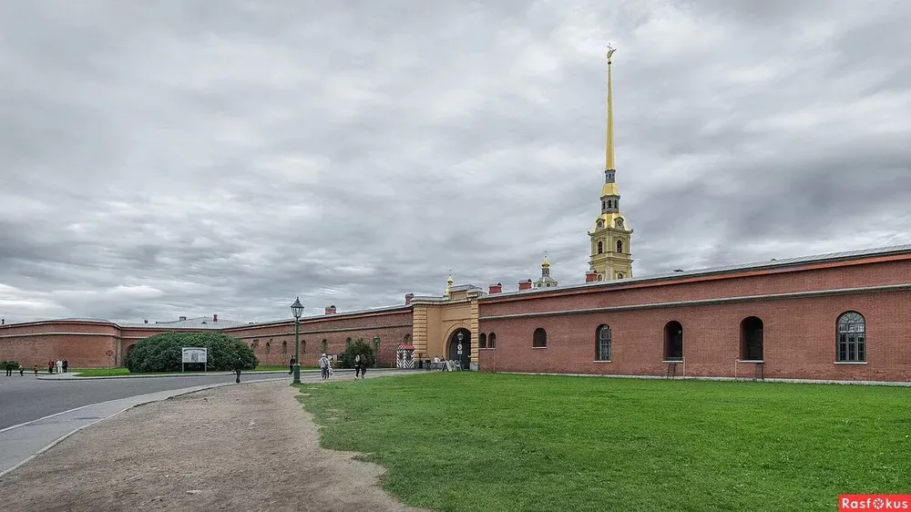 Экскурсия по Петропавловской крепости