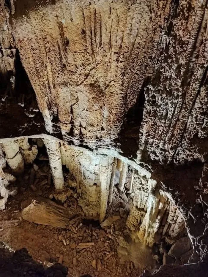 Природные дворцы под землей: невероятные сокровища Чатыр-Дага