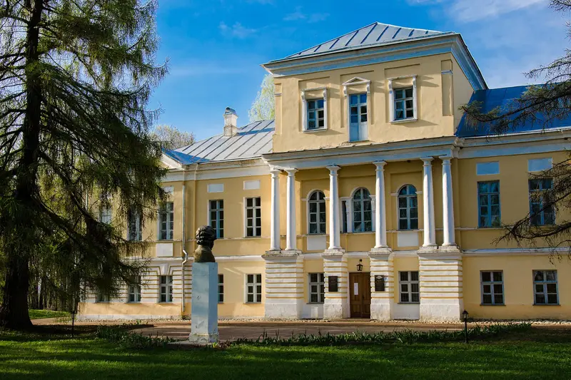 По следам русских царей и Пушкина: Старица, Красное, Берново. Авторская экскурсия из Твери