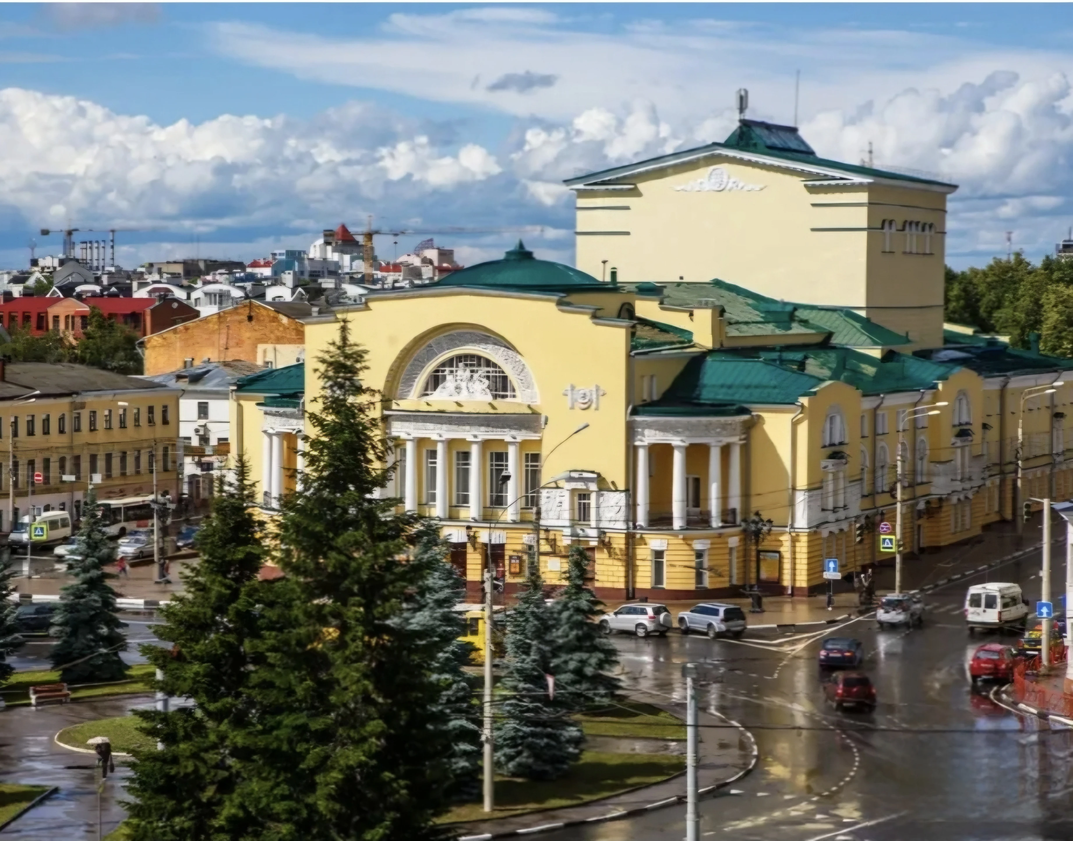 Подслушано в Ярославле: городские байки, древние легенды и призрак несчастной гувернантки 