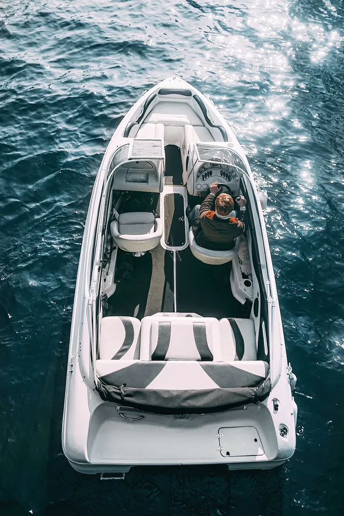 Прогулка на катере по индивидуальному маршруту