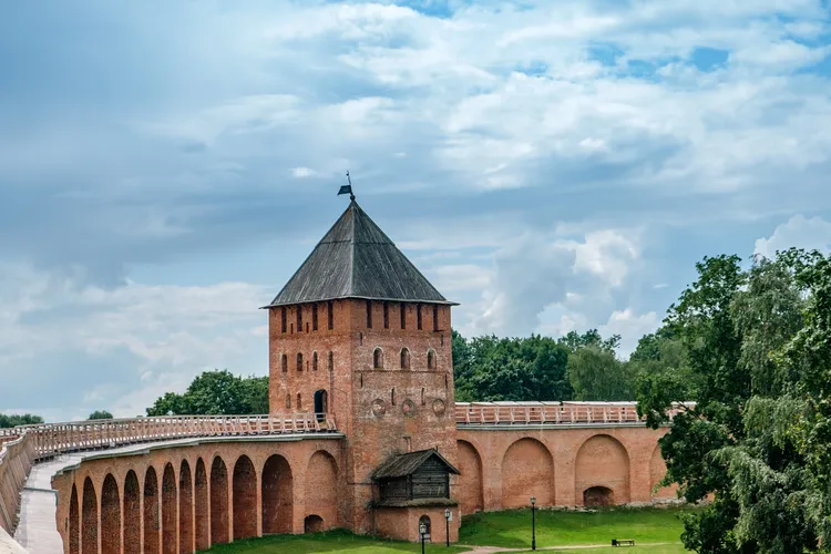 Великий Новгород: пешеходная экскурсия по старому городу