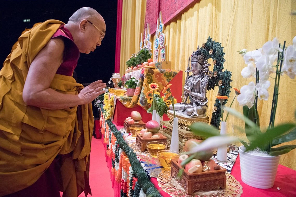 Буддийский храм в сердце Сибири: благословение ламы и древняя мудрость