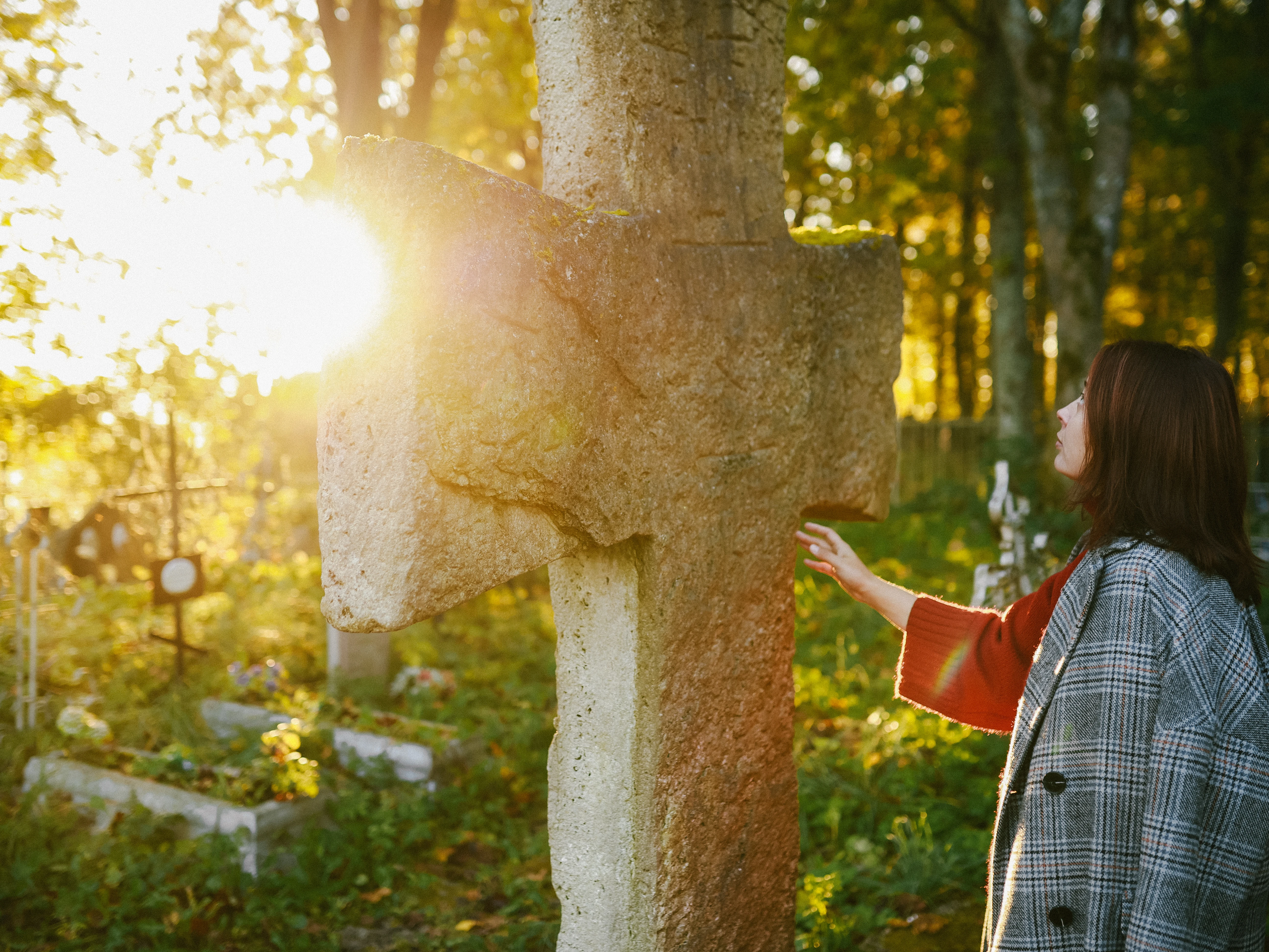 Знаменитые пригороды Пскова: Изборск и Печоры