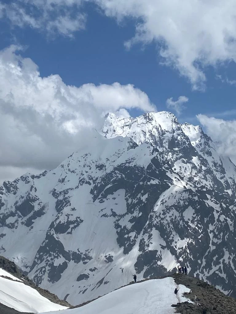 Домбай – великолепный и чарующий: путешествие из Кисловодска