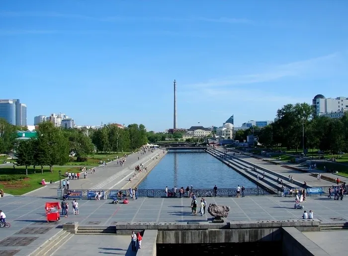 Екатеринбург: 3 часа, чтобы захотеть вернуться снова