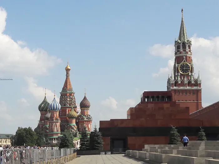 Где бьется пульс России: Красная площадь и Александровский сад