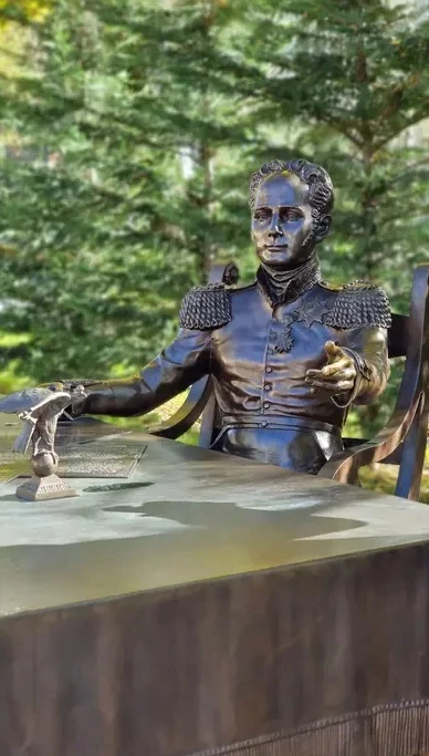 Чебурашка, Шаляпин и старые открытки: авторский фотоквест по киношному Кисловодску